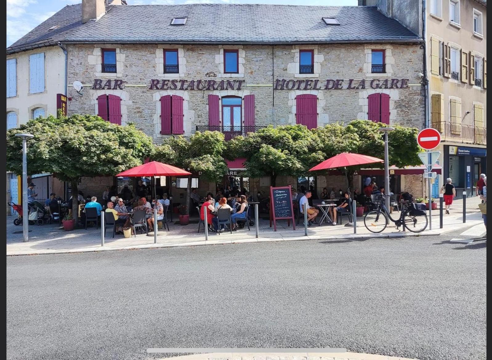 Hotel de la Gare Sévérac-le-Château Exterior foto